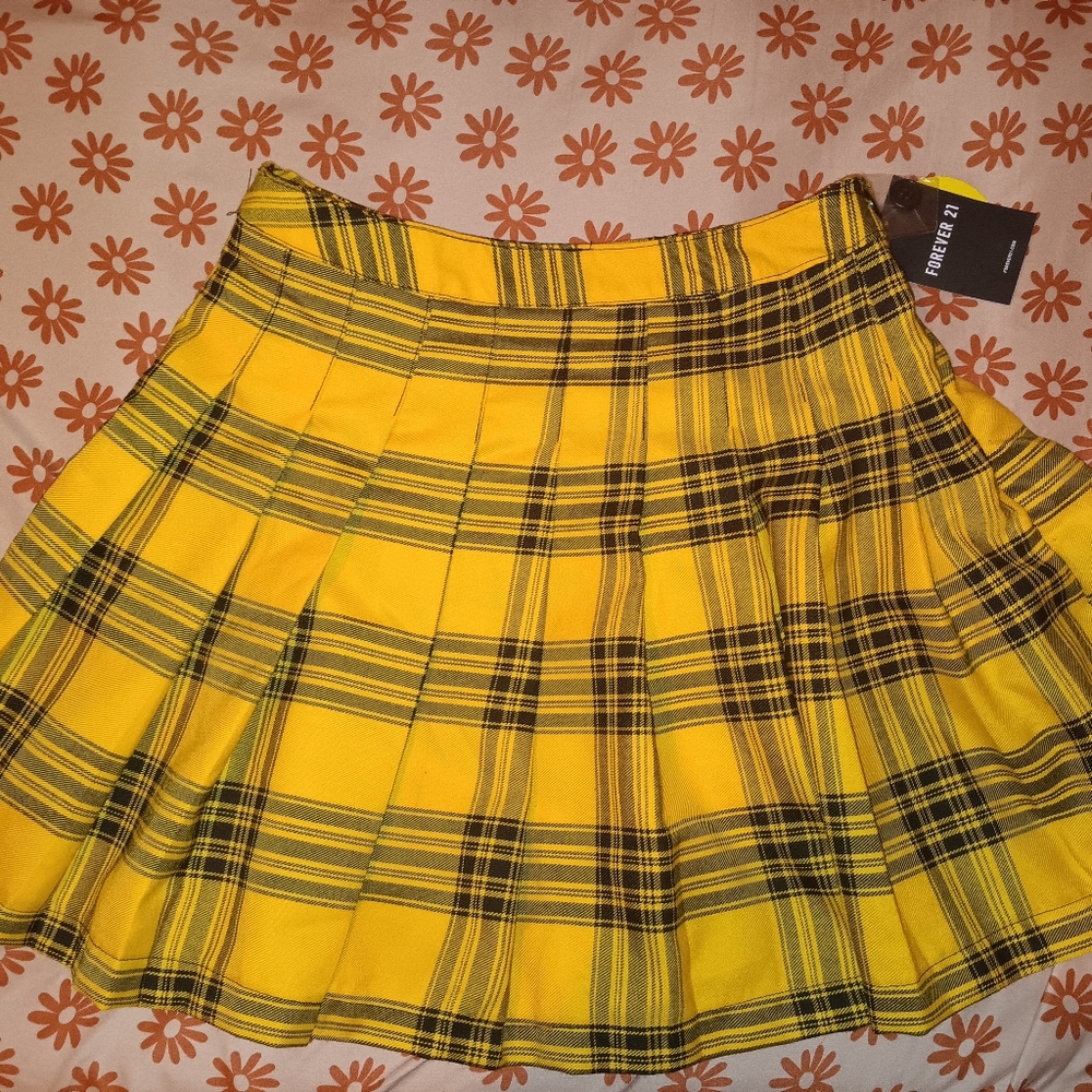 Yellow plaid pleated skirt